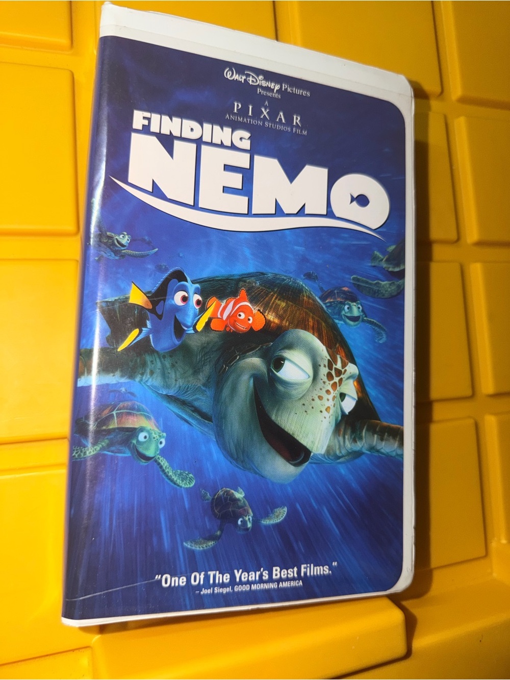 Disney Pixar Finding Nemo‎ VHS White Clamshell Tape Movie 2003